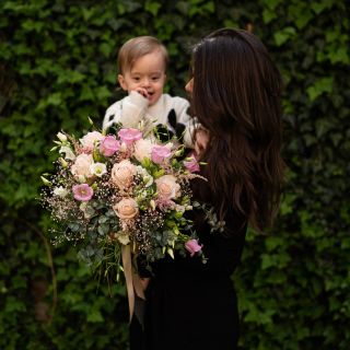 Maminka – první láska, první objetí, první domov.💐 Nezapomeňte, že zítra je Den matek. 11.5. Máme otevřeno, stejně jako...